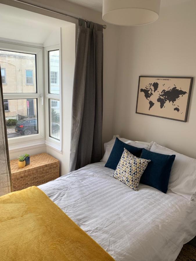 The Hideaway, Calm, Cozy, Dog Friendly Retreat Apartment Челтнъм Екстериор снимка