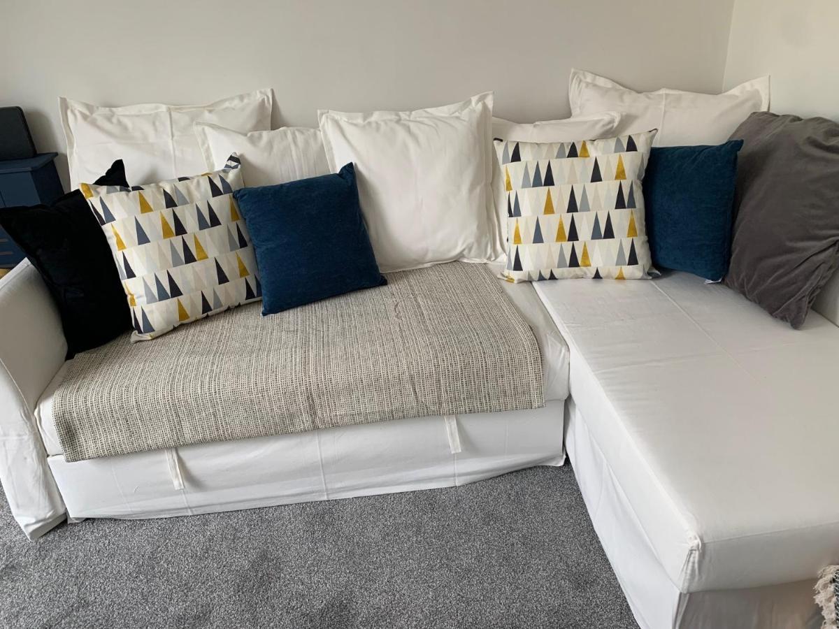 The Hideaway, Calm, Cozy, Dog Friendly Retreat Apartment Челтнъм Екстериор снимка