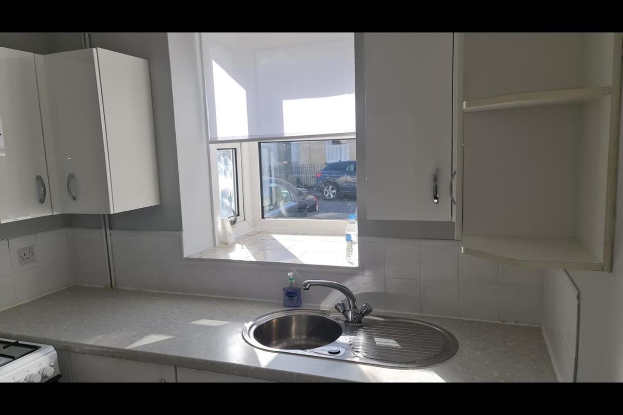 The Hideaway, Calm, Cozy, Dog Friendly Retreat Apartment Челтнъм Екстериор снимка